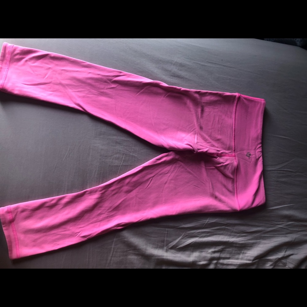 Size 4 lululemon wunder under crop